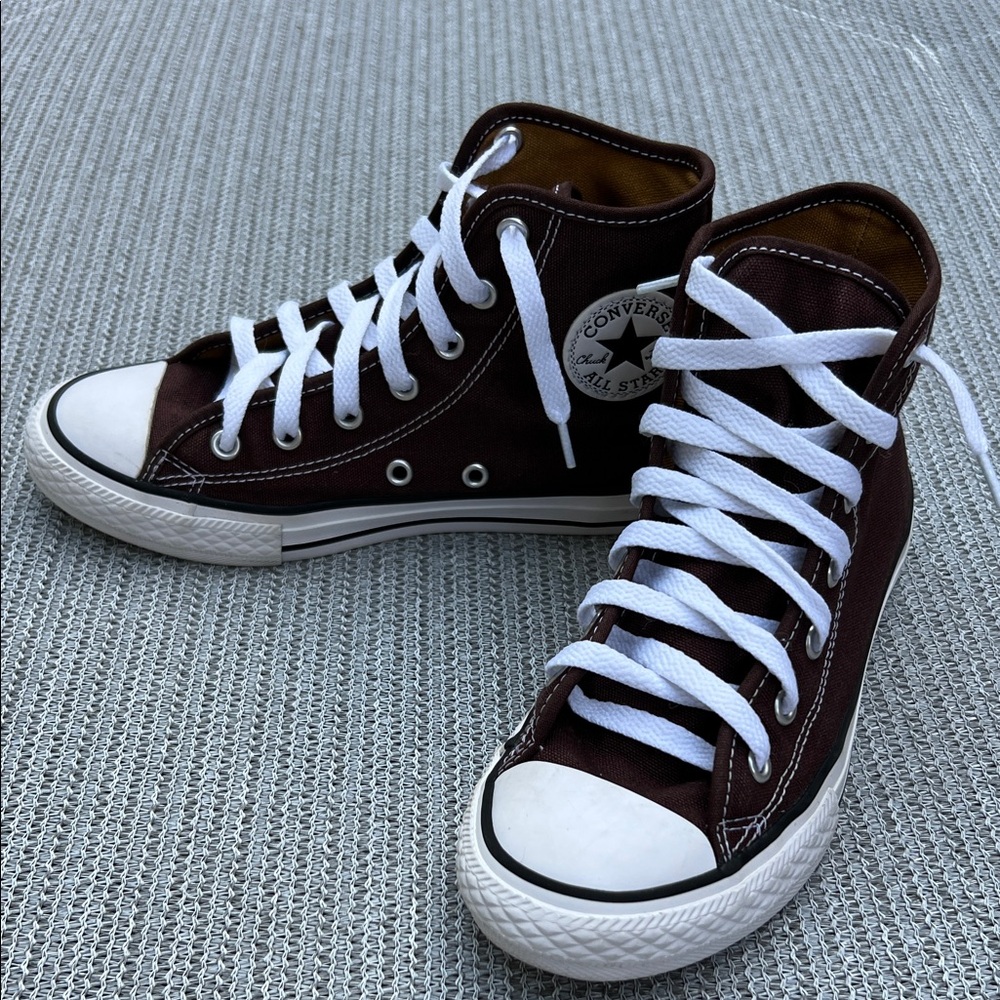 Converse High-Tops in Dark Brown and White
